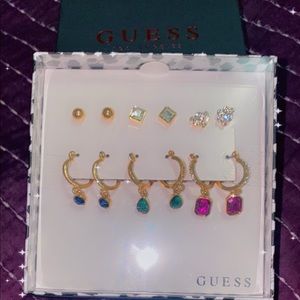 Guess earrings pack